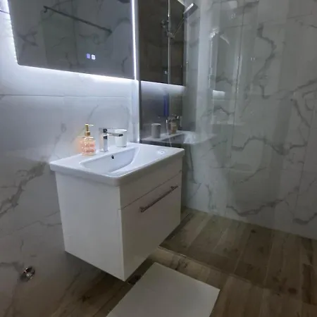 Antique, Apart-hotel