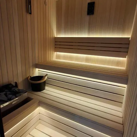 Antique, شقة فندقية زلاتيبور